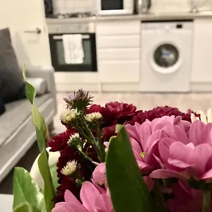 Holiday home 2 Bed 2 Bath & Terrace